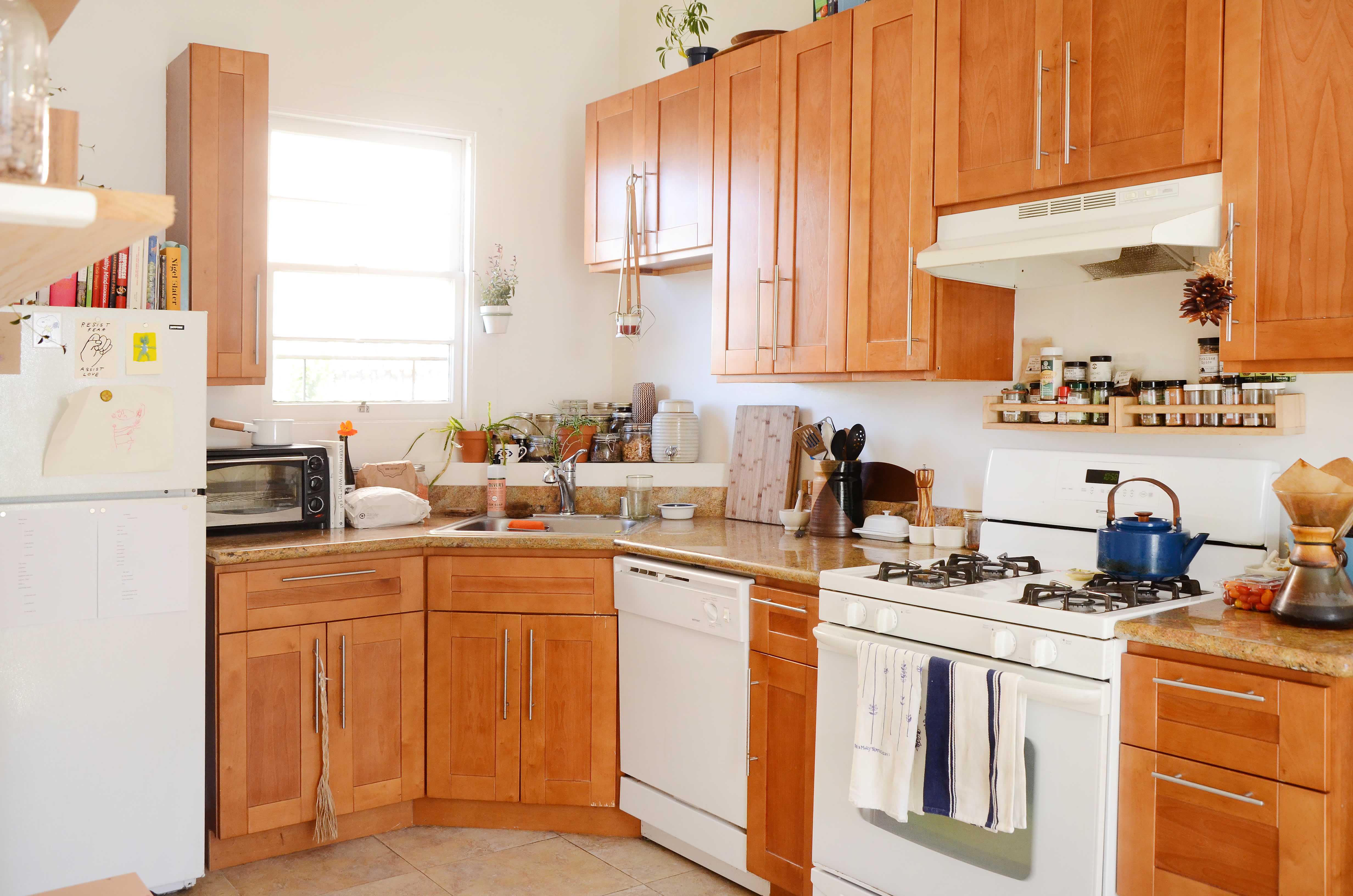 House Tour An Oakland Apartment Shared by Two Artists Apartment Therapy